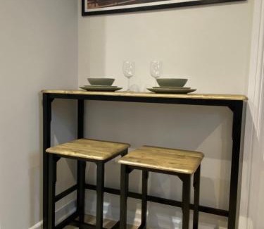 Worthing Apartment | Lovely spacious loft close to train station
