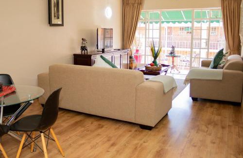 Woodmead Apartment | Lovely Spacious Two bedroom apartment