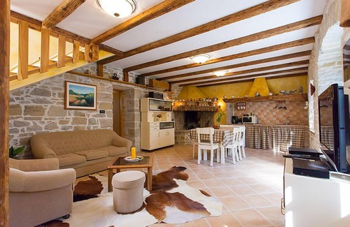 Krbune House | Lovely stone house with private pool outdoor shower