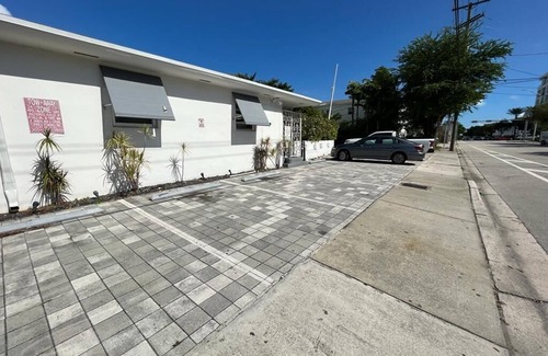 Northeast Miami Condo | Lovely Studio 15 min from the beach