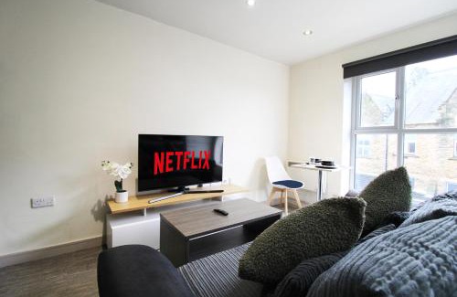 Bolton Apartment | Lovely Studio Flat in Bolton