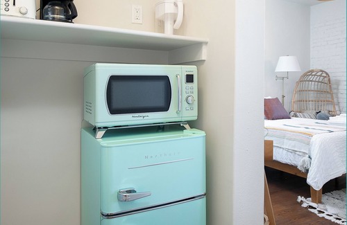 Rampart Village Apartment | Lovely Studio in LA, minutes to downtown!