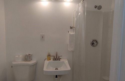 College Terrace Apartment | Lovely studio, walking to Stanford, quiet, safe & convenient, plus free parking