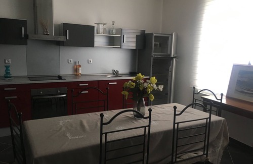 Montcaret Apartment | Lovely T2 apartment in a traditional Girondine set in wooded grounds