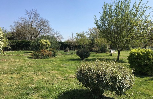 Montcaret Apartment | Lovely T2 apartment in a traditional Girondine set in wooded grounds