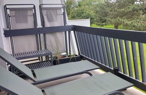 Sainte-Cecile-Plage Apartment | Lovely T2 with garden by the sea