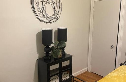 Trenton Apartment | Lovely two bedroom apartment in Historic Trenton.