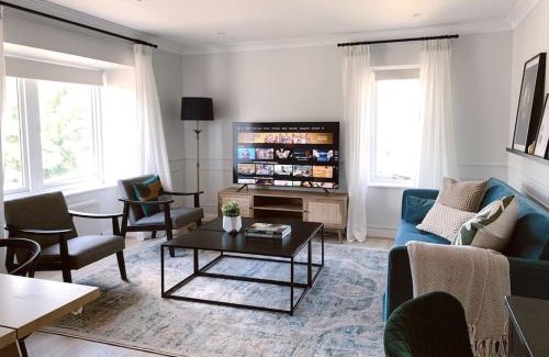 Begbroke Apartment | Lovely two Bedroom Flat, Fernhill Court North Oxford