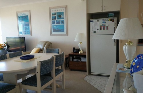 McCracken House | Lovely Unit with Glorious Sea Views