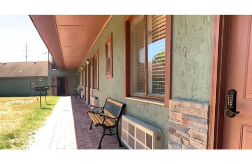 North Lakeport Apartment | Lovely one bedroom efficiency apartment 4