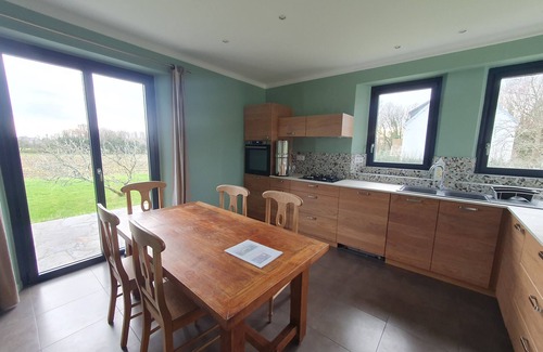 Audierne Cottage | Lovely vacation villa 300m from the port and main beach of Audierne