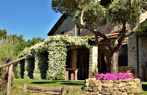 Pescia Villa | Lovely villa between LUCCA&FLORENCE with panoramic view and private pool