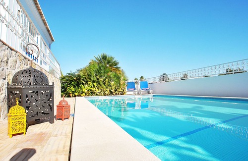 Guia Villa | LOVELY VILLA W/PRIVATE POOL, AIR CON, BARBECUE, Wi-Fi AND CLOSE TO AMENITIES