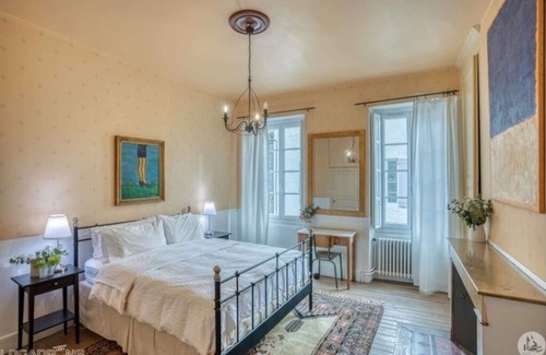 Monflanquin House | Lovely Village House with Great Light and Fantastic Views