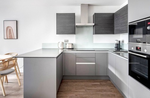 William Morris Apartment | Lovely Walthamstow 2BR w/ Gym, nr Tube, by Blueground