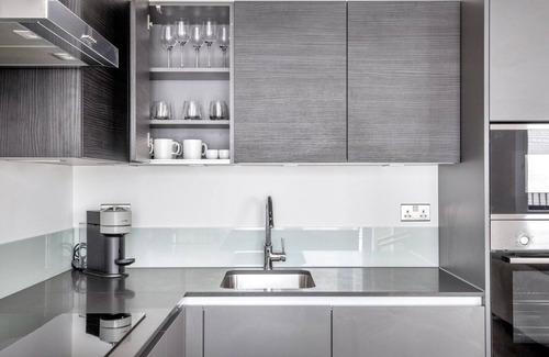 William Morris Apartment | Lovely Walthamstow 2BR w/ Gym, nr Tube, by Blueground