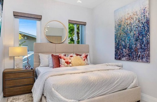 Coral Brook Villa | Lovely Waterfront Home W/ A Pool