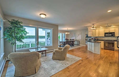 Owls Head House | Lovely Waterfront Owls Head Home w/Own Beach