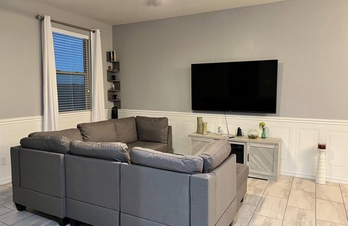 Buckeye House | Lovely white & Grey home