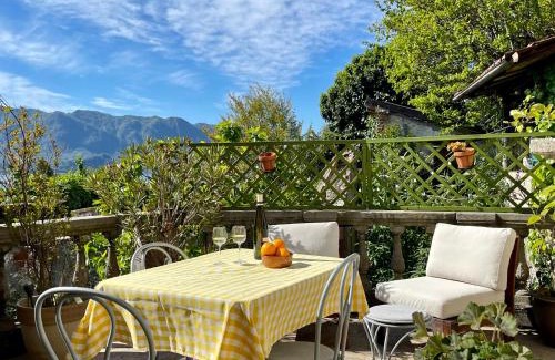 Resiga Apartment | Lovenest: romantic apartment overlooking the lake