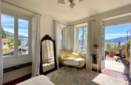 Resiga Apartment | Lovenest: romantic apartment overlooking the lake