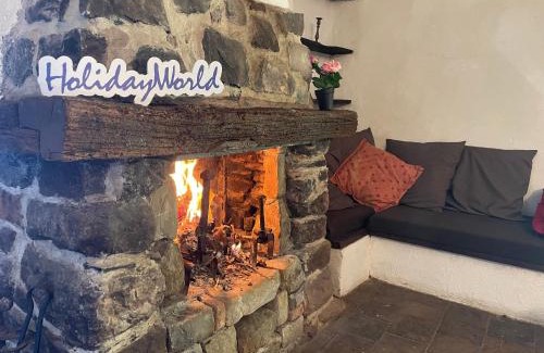 Bajardo Apartment | Lover's Nest by Holiday World