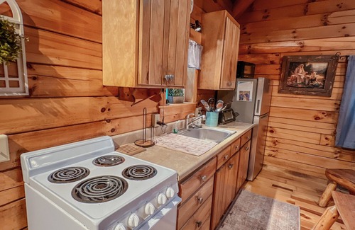 Laurelville Cabin | Lovers Loft Cabin in Hocking Hills