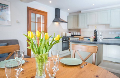 Kilgetty Cottage | Loveston School House, Holiday Cottage Loveston, Sleeps 4, 2 bedrooms, bathrooms