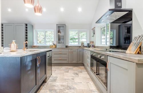 Elvaston House | Lovetts Bridge Cottage