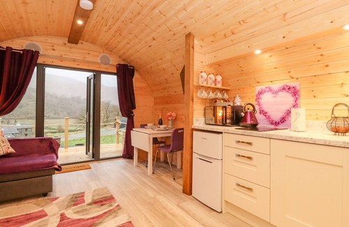 Hartsop Cottage | LOVIES PLACE - CROSSGATE LUXURY GLAMPING, pet friendly in Glenridding