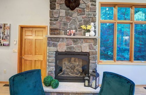 Tafton House | Loving Life at The Lake