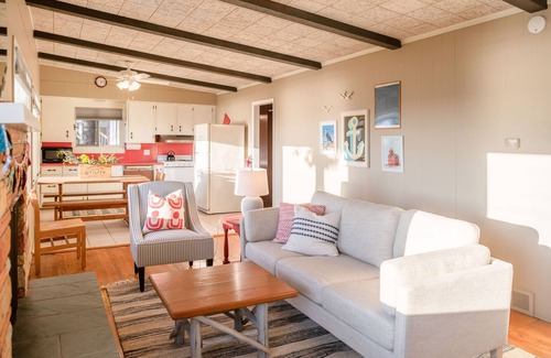 Macatawa Cottage | Low-bluff cottage with private Lake Michigan beach