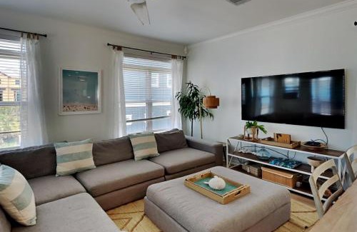 Miramar Beach House | Low Cay