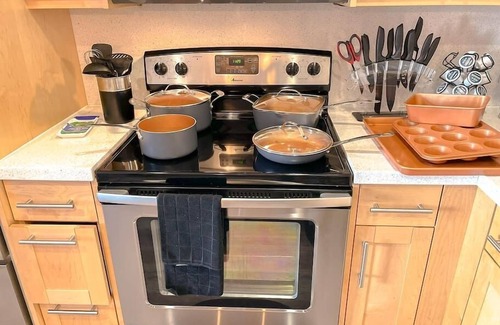 Orem North Apartment | Low Cleaning Fee Skylit Serenity Penthouse