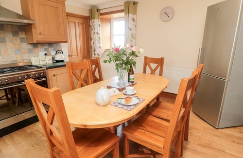 Embleton Cottage | LOW CROFT, pet friendly, with pool in Embleton