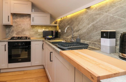 Orton Cottage | LOW FOLD COTTAGE, family friendly, with hot tub in Orton