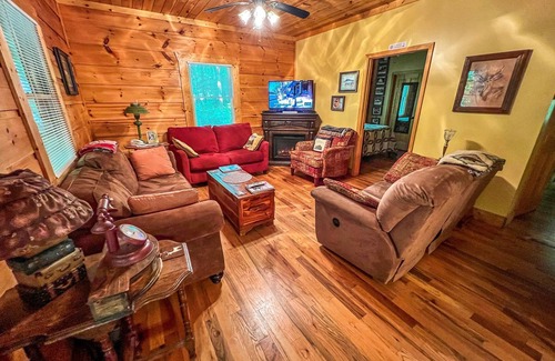 Warrensville Cabin | LOW SPRING RATES! River Phoenix - Creekside & Waterfall Wi-Fi & Pet Friendly!