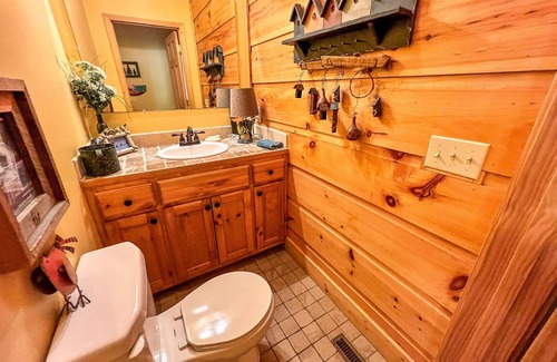 Warrensville Cabin | LOW SPRING RATES! River Phoenix - Creekside & Waterfall Wi-Fi & Pet Friendly!