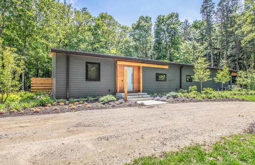 Fennville House | Low Tide
