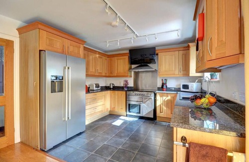 Polruan House | Lowarth Chi - Three Bedroom House, Sleeps 6