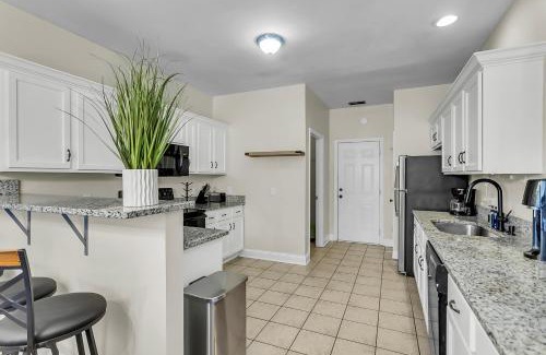 North Charleston House | Lowcountry Luxe Spacious 4br Oasis In Charleston