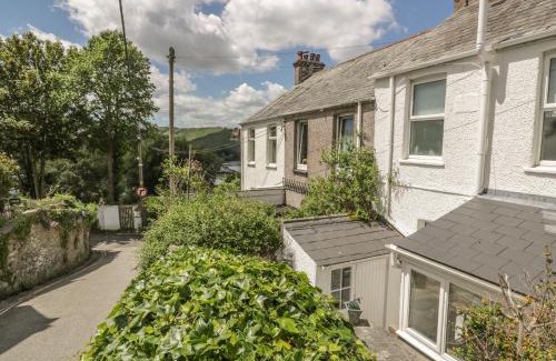 Looe House | Lowena Cottage