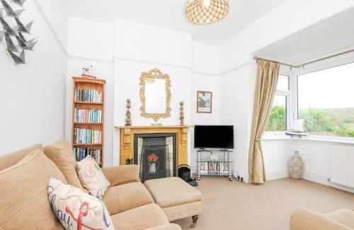 Looe House | Lowena Cottage