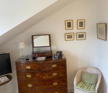 Braunton Bed & Breakfast | Lower Coombe, Lovely rooms, close to Beaches, Braunton