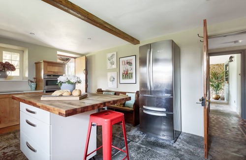 Sherborne Other | Lower Farm - is situated in the small village of Over Compton