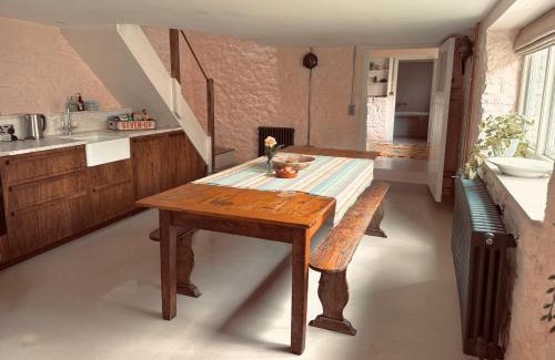 Lower Godney House | Lower Godney Little House