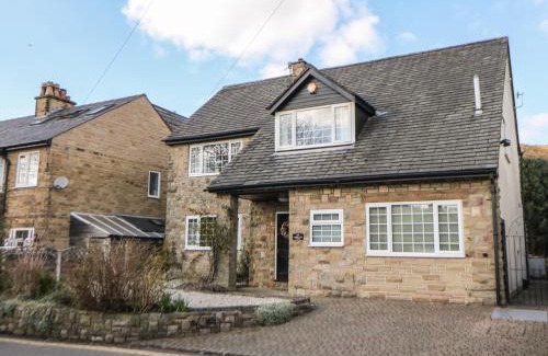 Chinley House | Lower Lane House