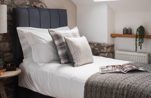 Llangennith House | Lower Mill - 3 Bedroom Holiday Home - Llangennith