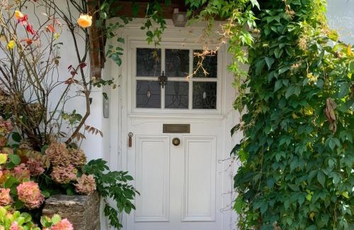 Dartmouth Apartment | Lower Mill