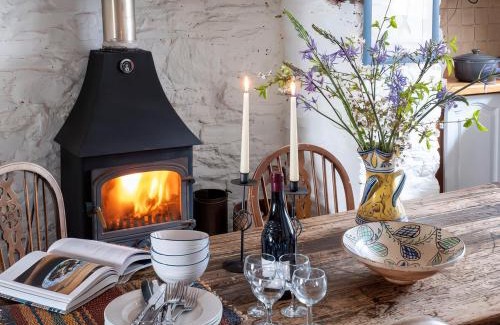 Dartmouth Apartment | Lower Mill